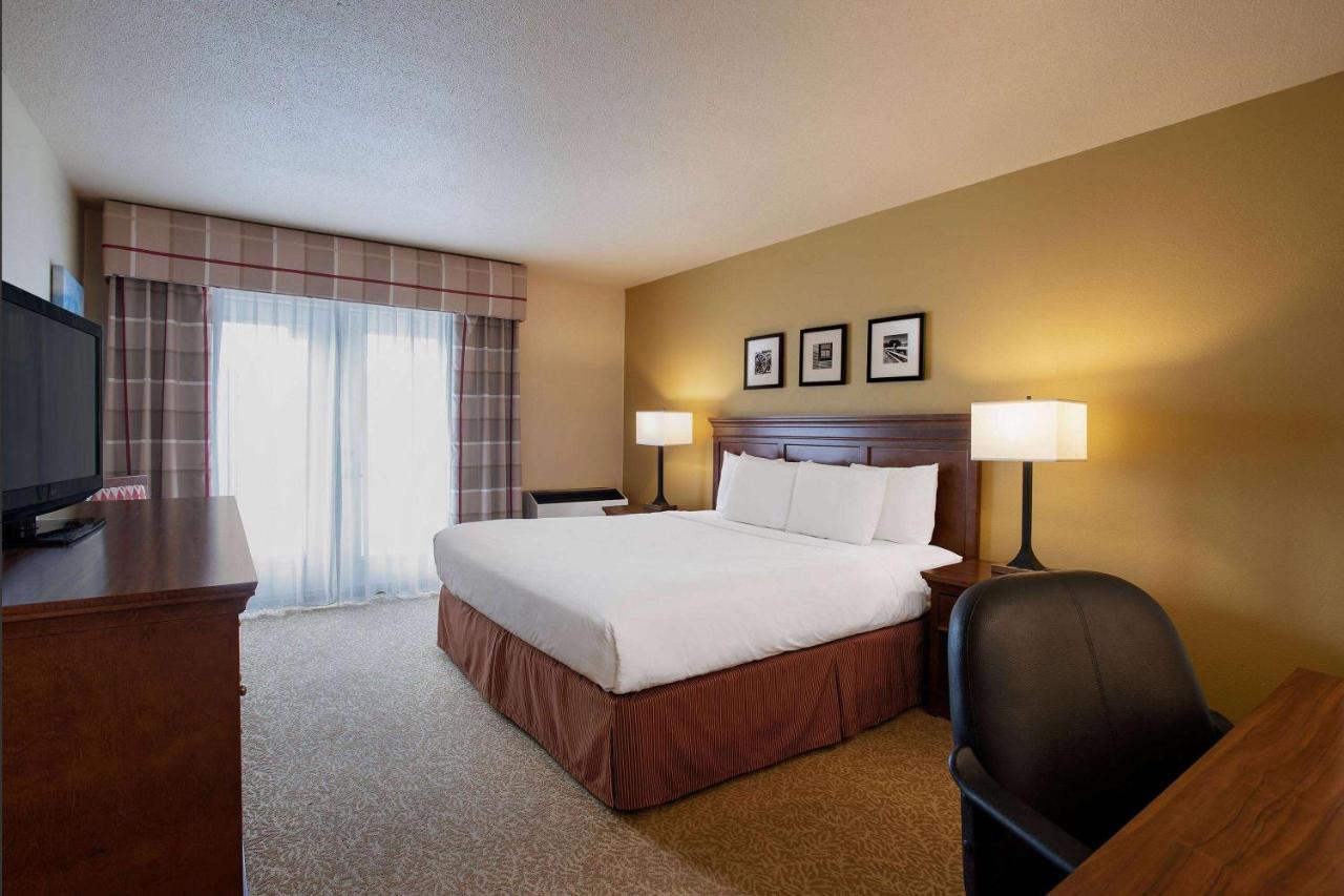 Travelodge Suites By Wyndham Regina - Eastgate Bay 외부 사진
