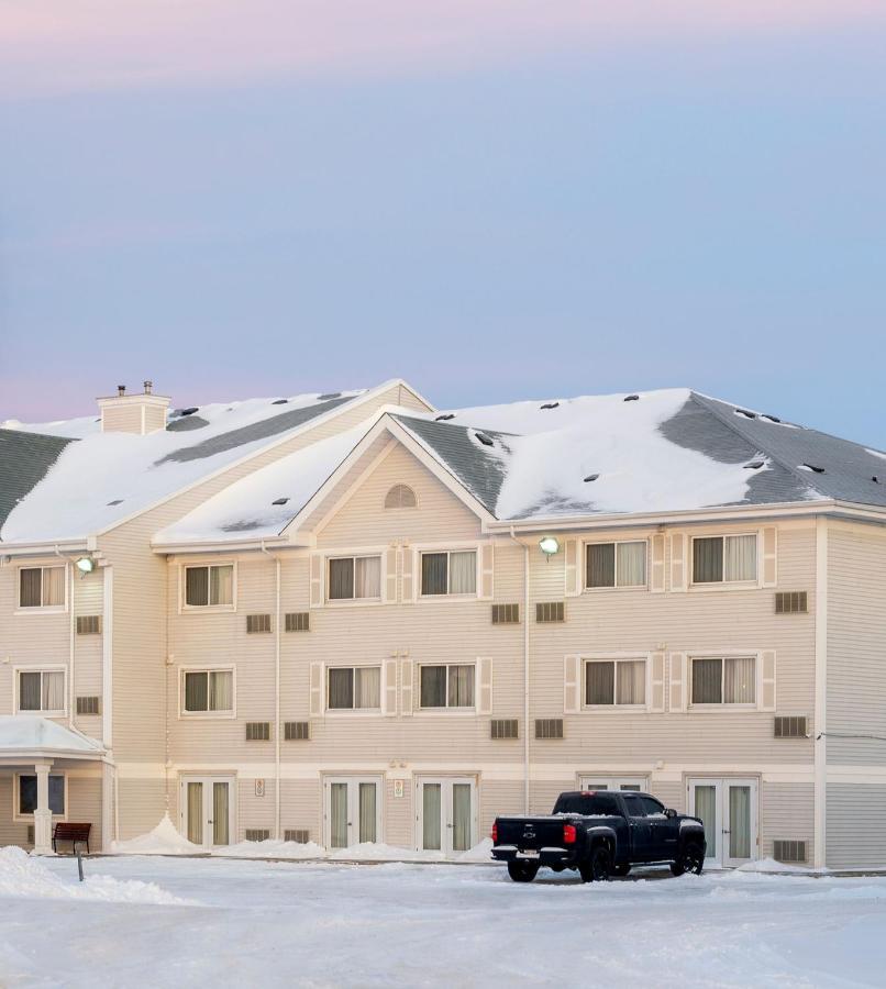 Travelodge Suites By Wyndham Regina - Eastgate Bay 외부 사진