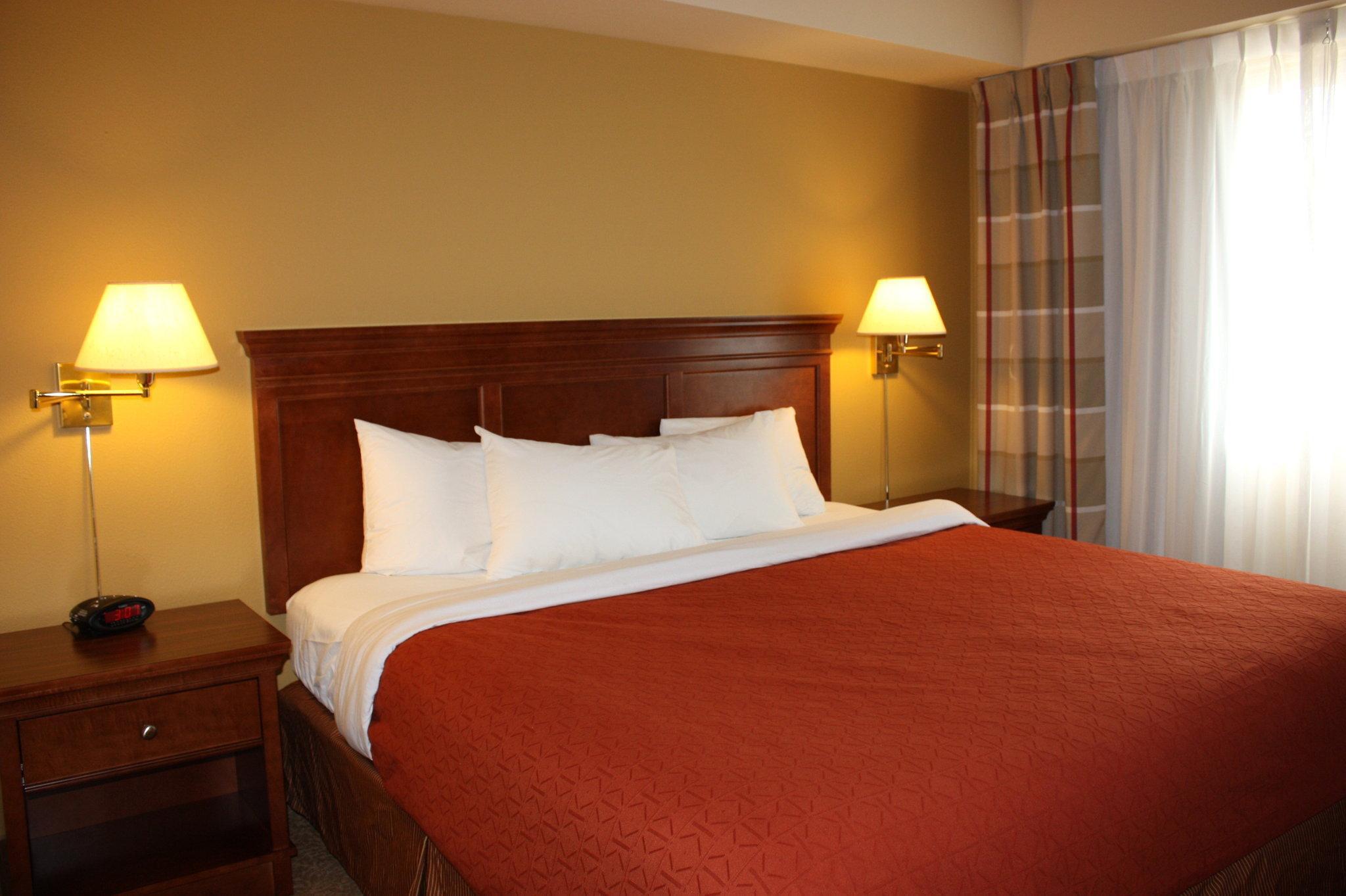 Travelodge Suites By Wyndham Regina - Eastgate Bay 외부 사진