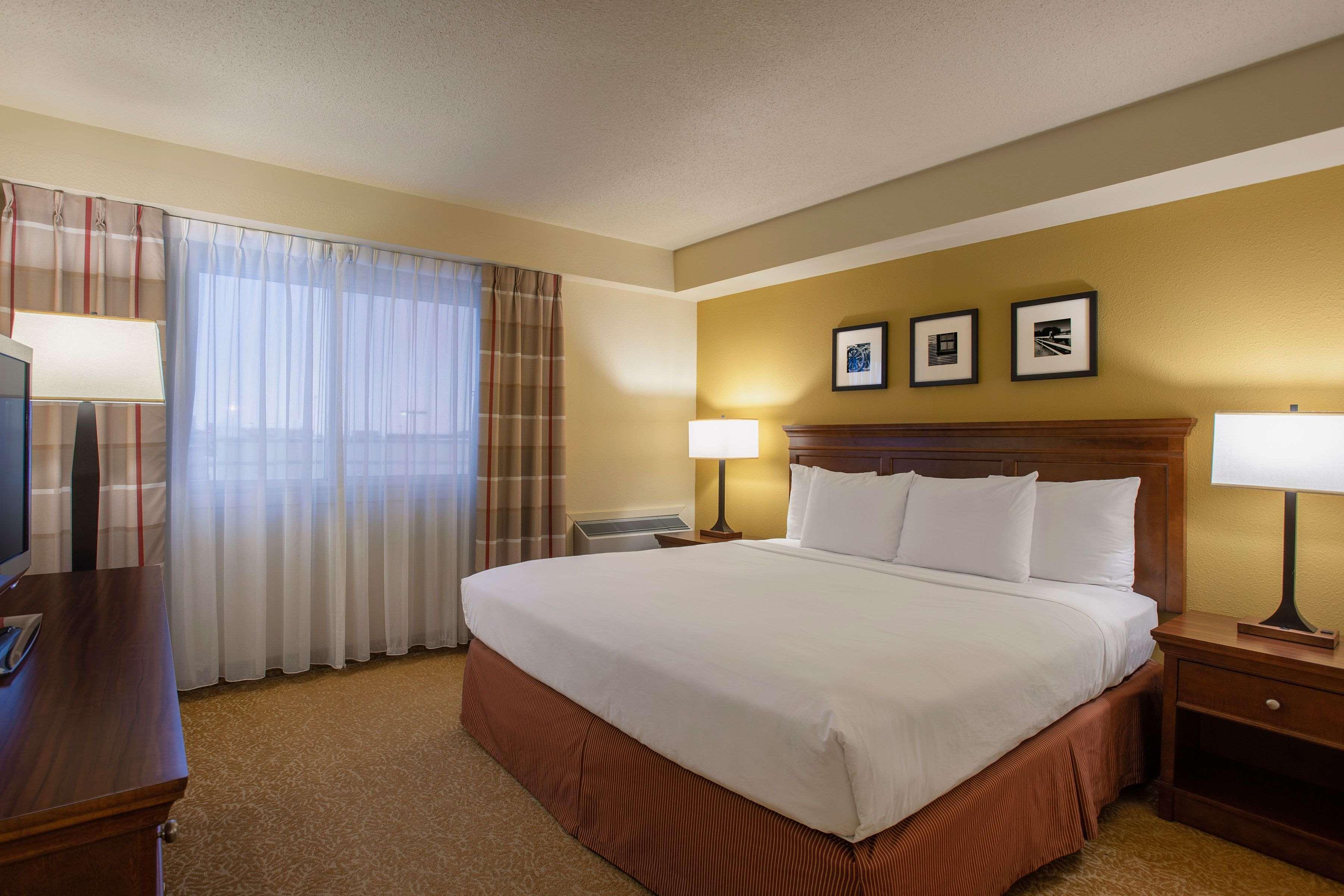 Travelodge Suites By Wyndham Regina - Eastgate Bay 외부 사진