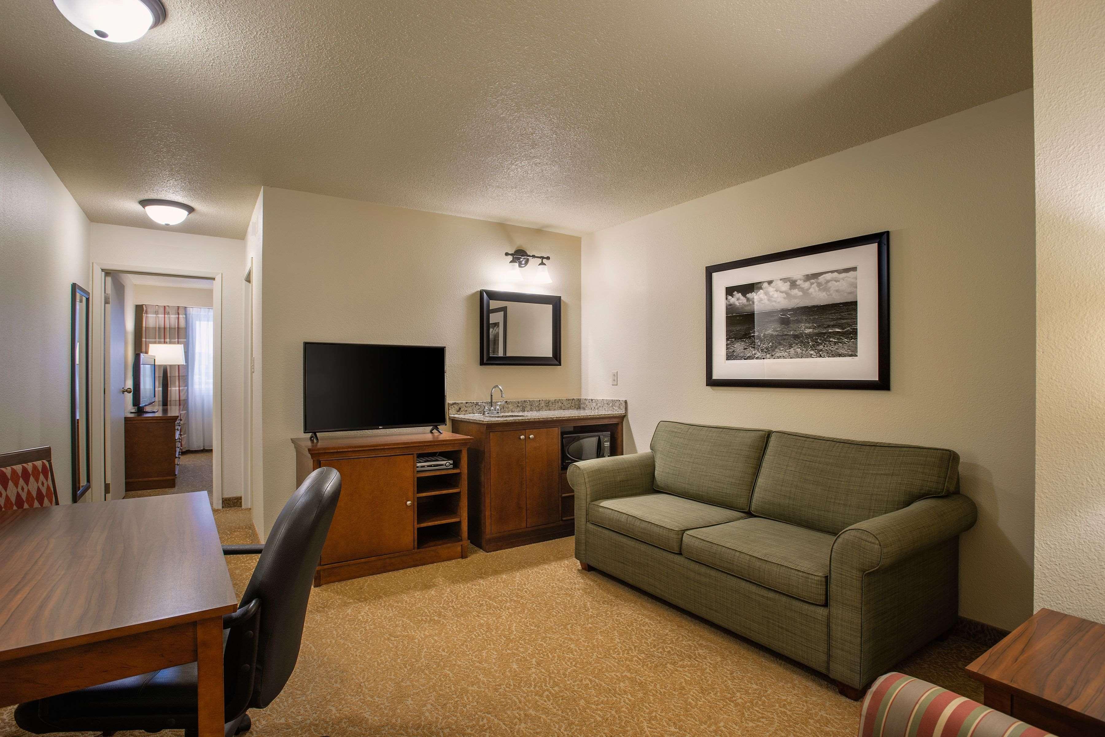 Travelodge Suites By Wyndham Regina - Eastgate Bay 외부 사진