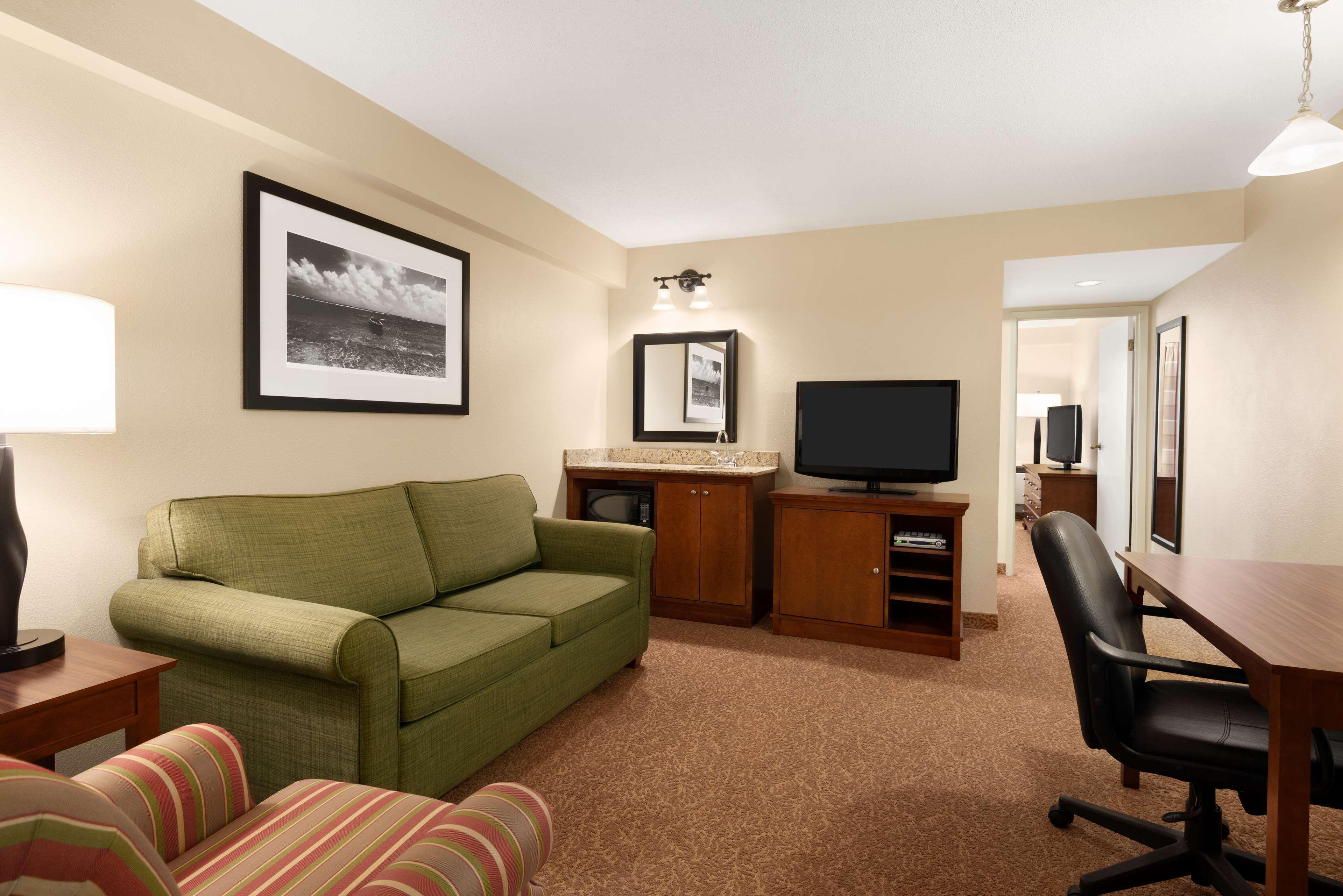 Travelodge Suites By Wyndham Regina - Eastgate Bay 외부 사진