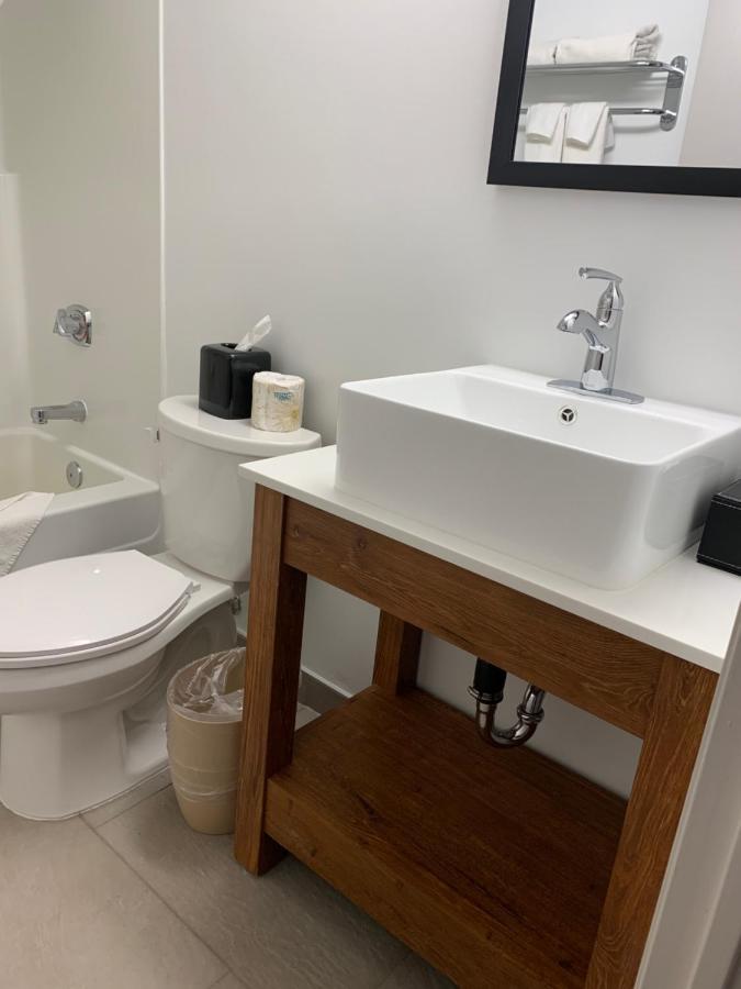 Travelodge Suites By Wyndham Regina - Eastgate Bay 외부 사진